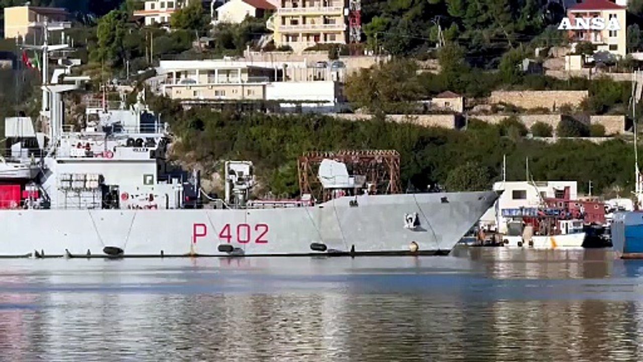 Arrivata in Albania nave Libra con otto migranti a bordo