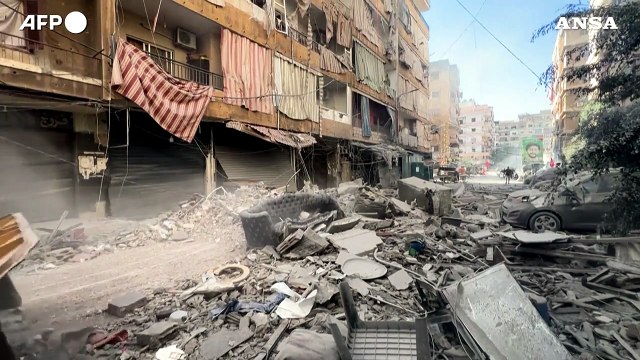 Beirut, Israele bombarda obiettivi di Hezbollah nel sud della citta'