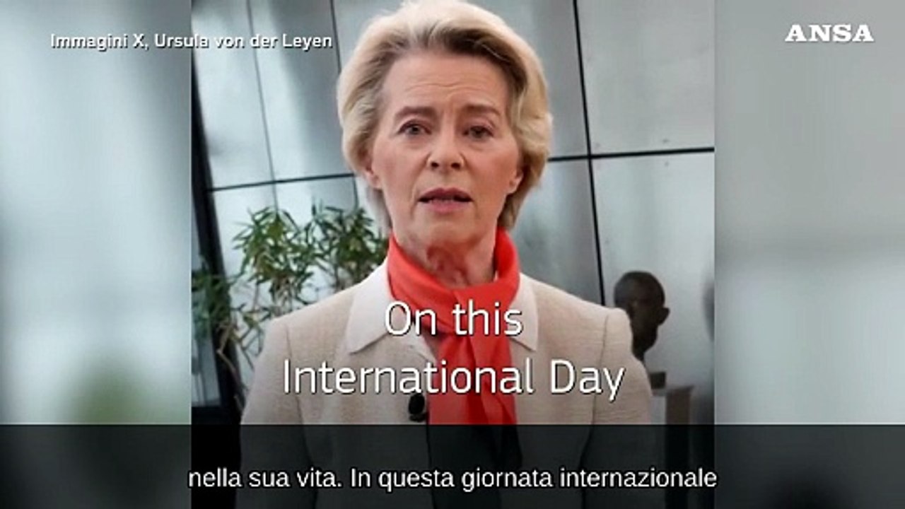 Von der Leyen: "Oggi, e ogni giorno, al fianco delle donne vittime di violenza"