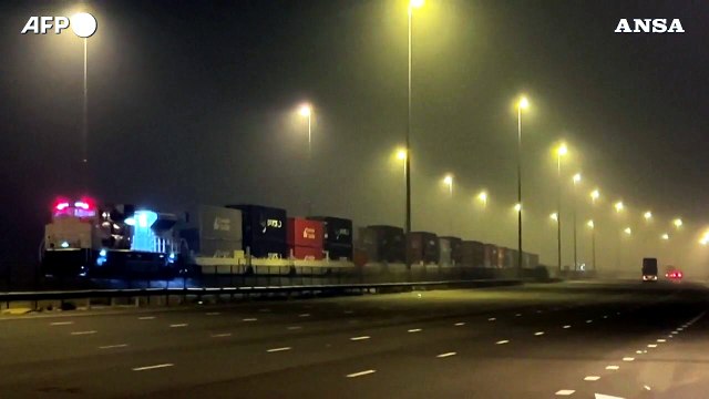 Emirati Arabi Uniti, la nebbia avvolge Dubai