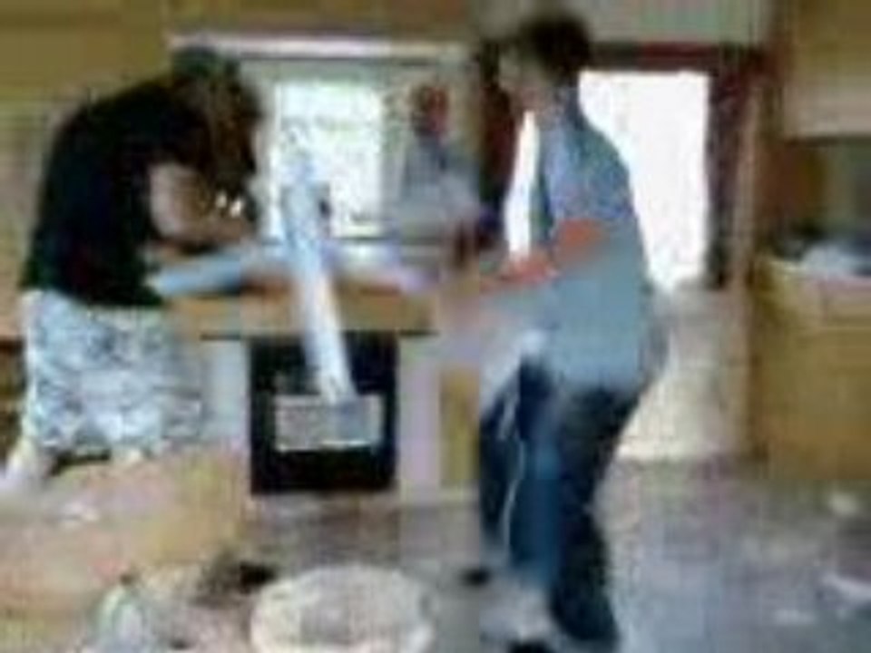 La chenille avec yo et sam 2