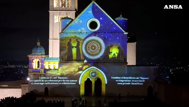 Si e' acceso il Natale di Assisi, illuminata la Basilica di San Francesco