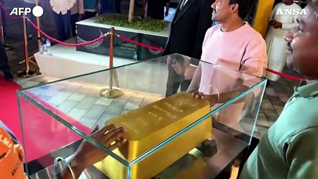 Dubai, presentato il lingotto d'oro piu' grande del mondo