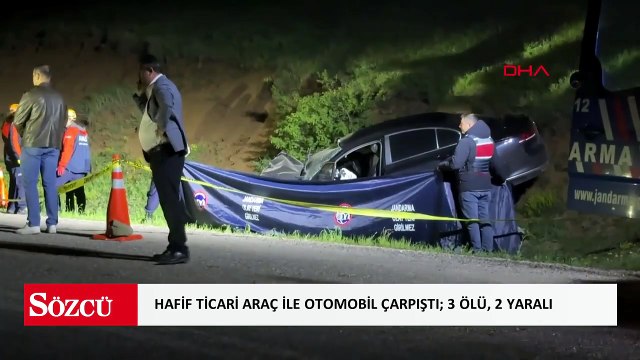 Hafif ticari araç ile otomobil çarpıştı; 3 ölü, 2 yaralı