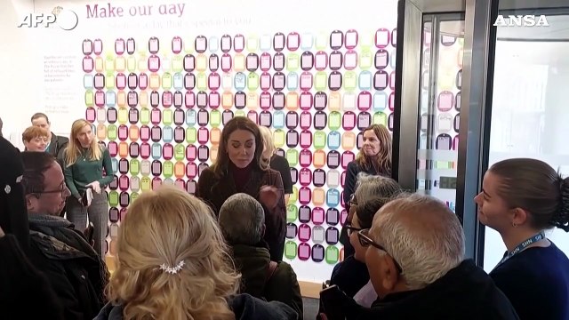 Londra, Kate visita l'ospedale oncologico che l'ha curata
