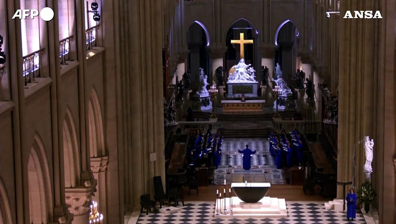 A Notre-Dame la messa di Natale, la prima dalla riapertura
