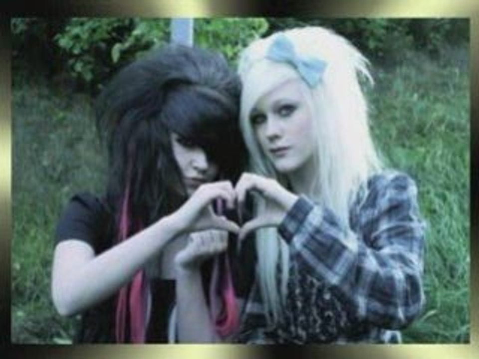 Scene Girls - Becoming A Scene Girl