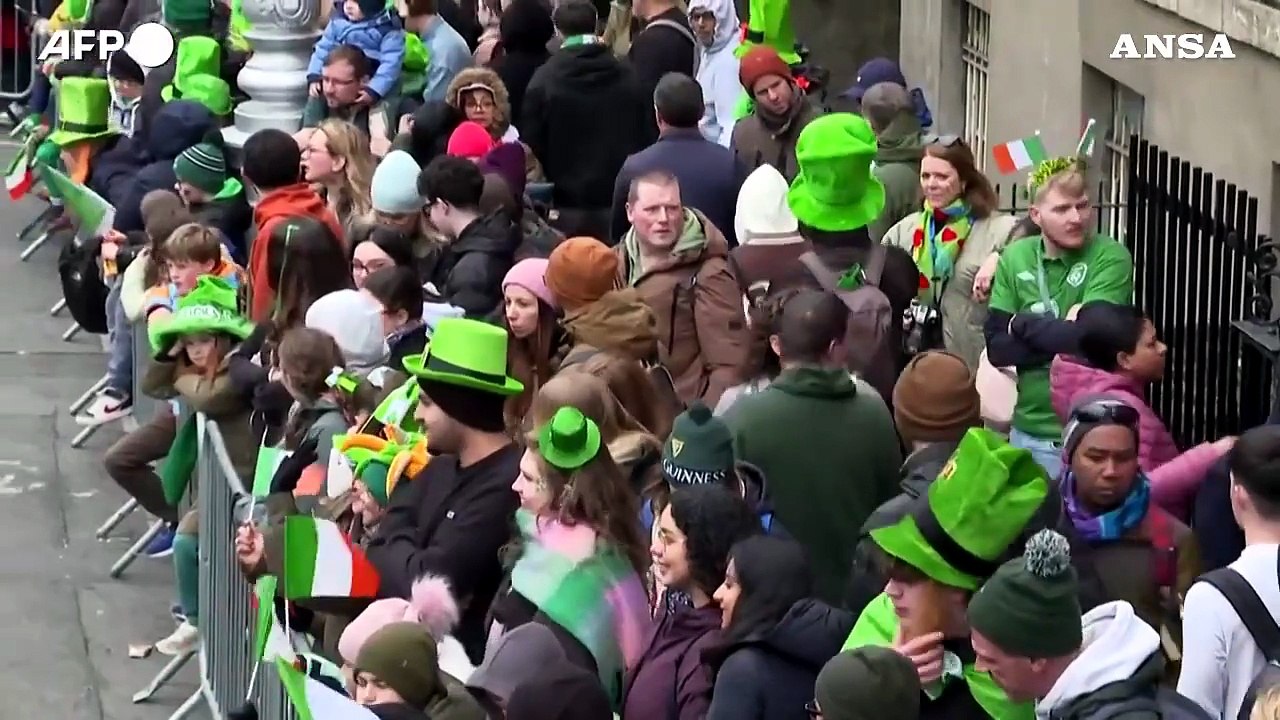 Irlanda, la tradizionale parata di San Patrizio per le vie di Dublino