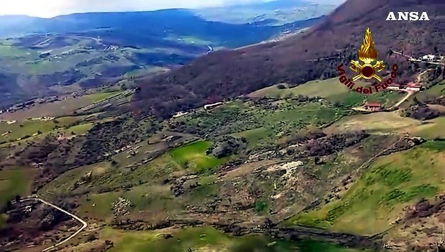 Terremoto a Potenza: il sorvolo dei vigili del fuoco con l'elicottero