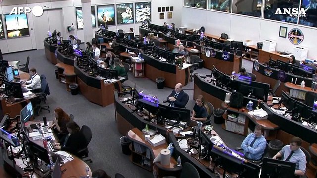 Crew Dragon si e' sganciata da Iss, con i due astronauti della Starliner