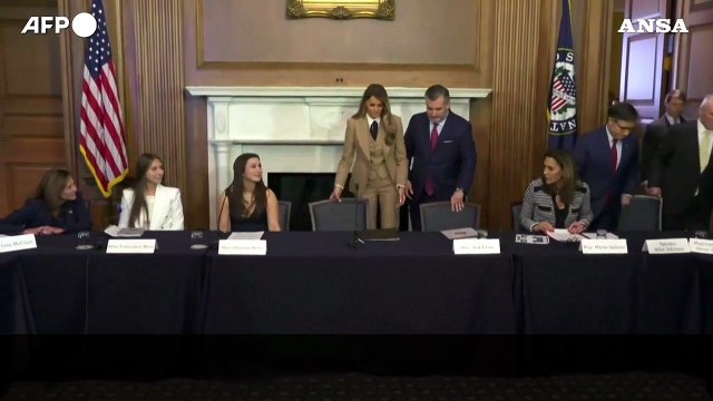 Melania Trump torna in scena, al Capitol contro revenge porn
