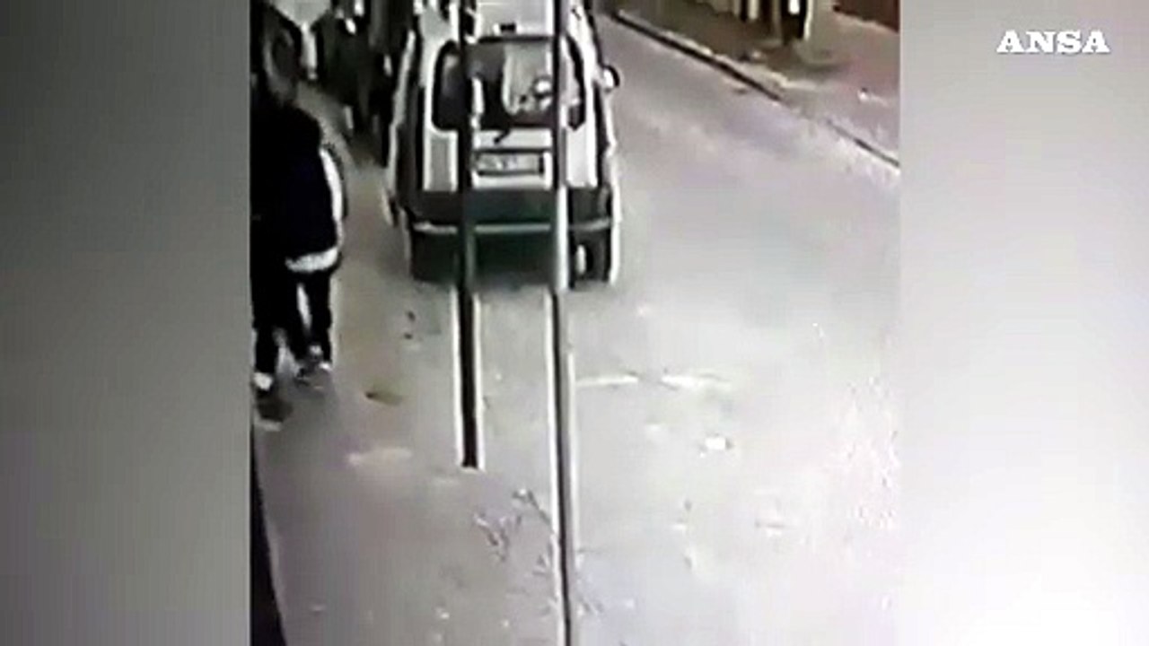 15enne rapito nel Napoletano, in un video la fase finale del sequestro