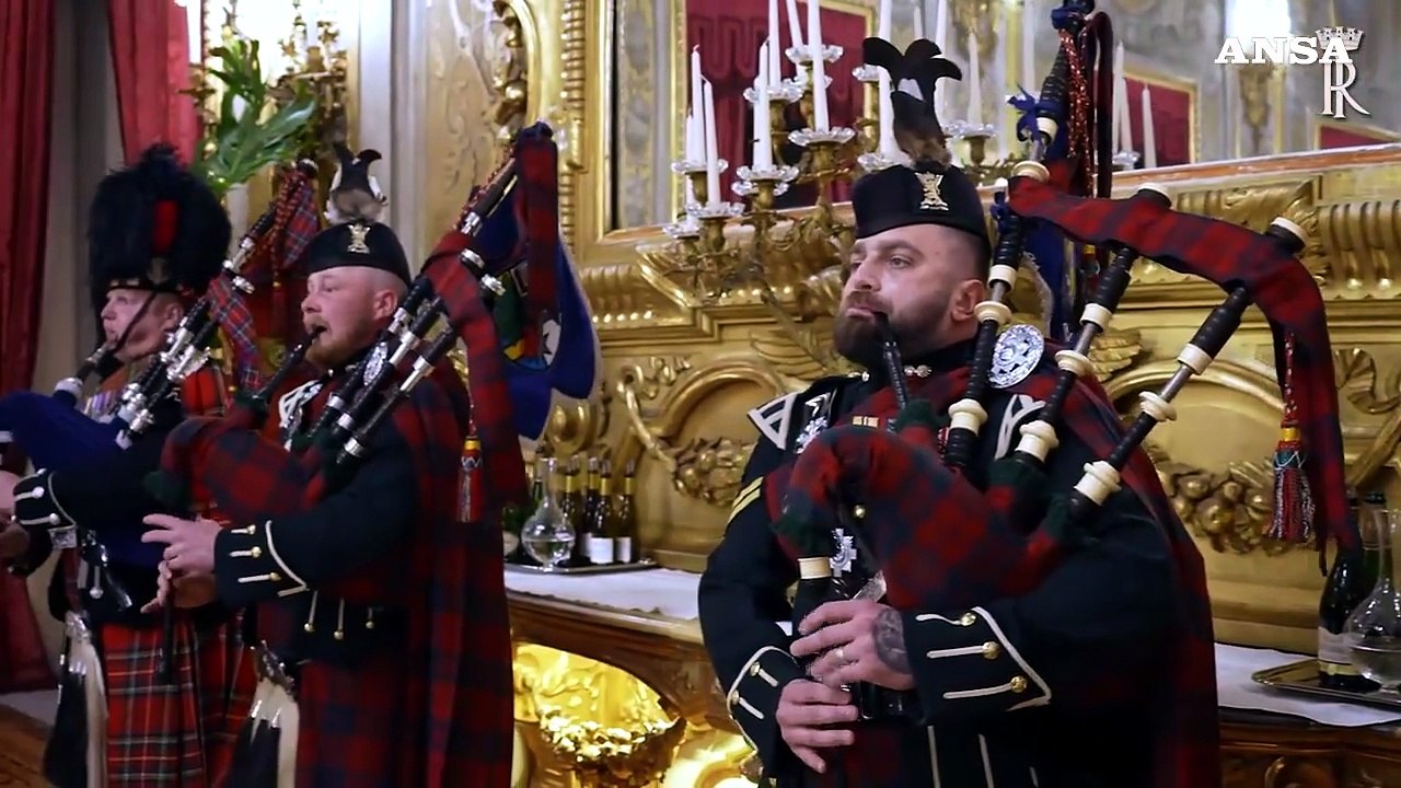 Al Quirinale l'esibizione con le cornamuse dei Royal Pipers