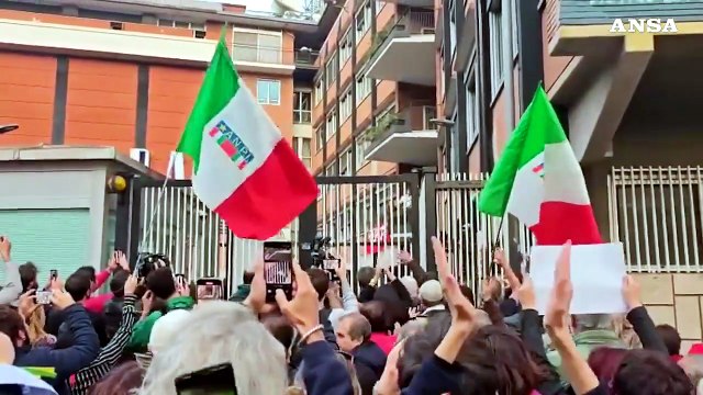 Roma, Ranucci saluta commosso i partecipanti al presidio in sua solidarieta'