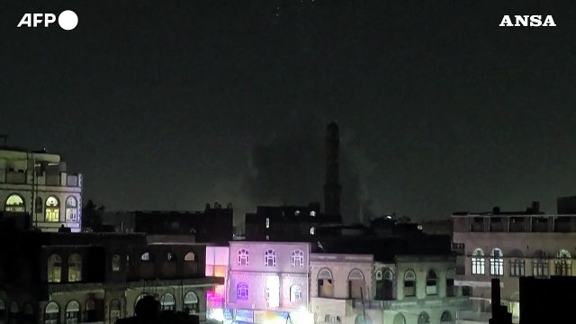 Yemen, Houthi: tre morti e due feriti in attacchi Usa su Sanaa