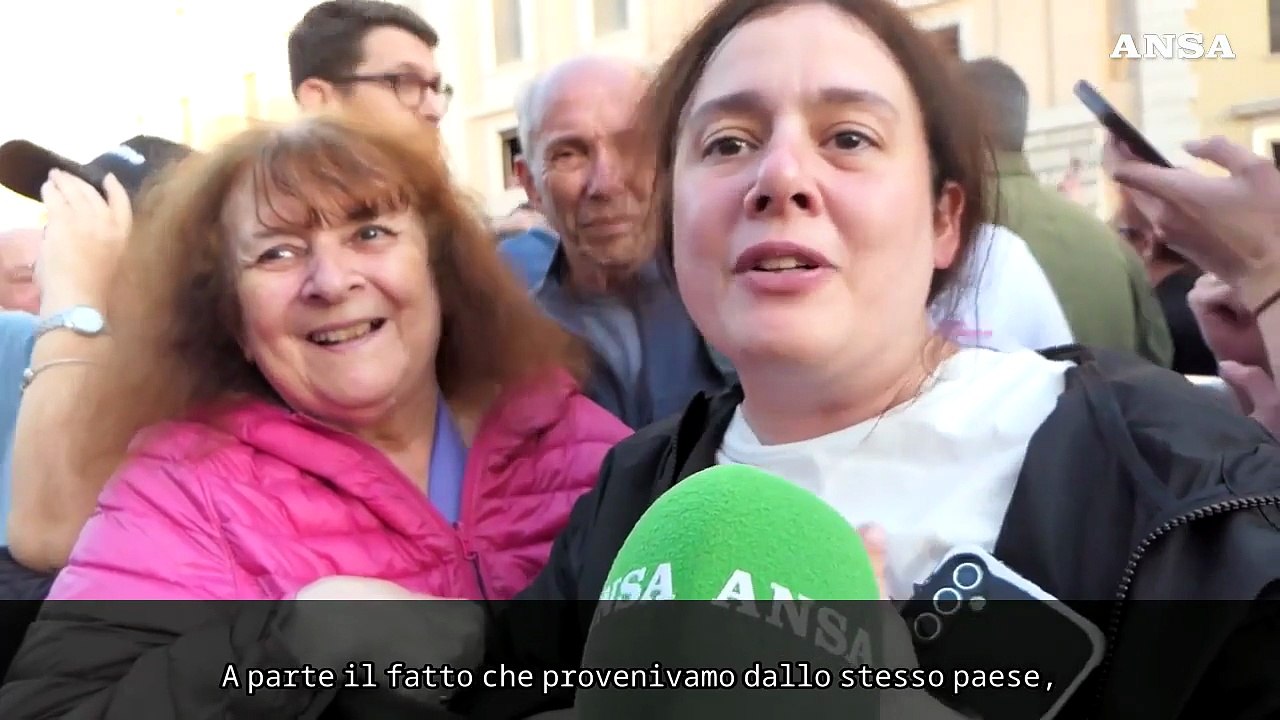 Papa Leone XVI, le reazioni dei fedeli in piazza San Pietro