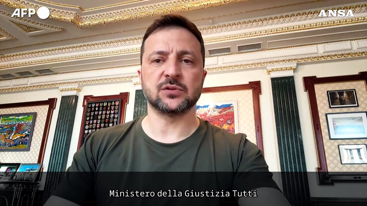 Zelensky: "L'accordo con gli Usa sulle terre rare e' davvero equo"