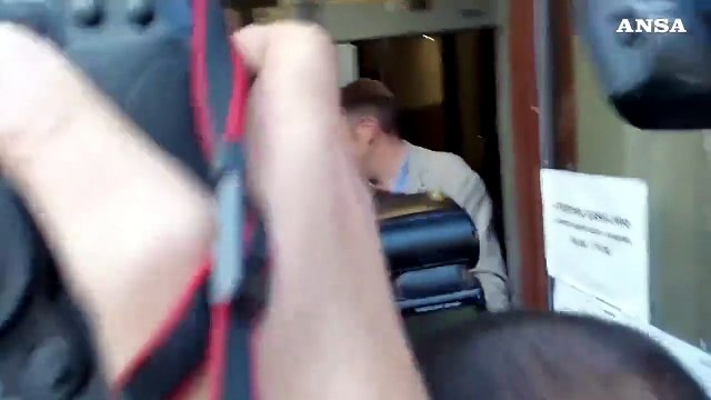 Neonati sepolti, Chiara Petrolini e l'ex fidanzato in tribunale a Parma