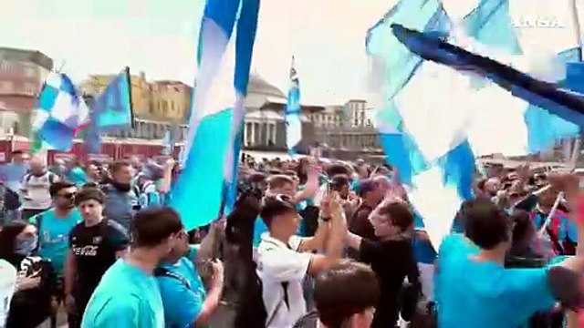 Napoli, in Piazza del Plebiscito prove generali di festa scudetto