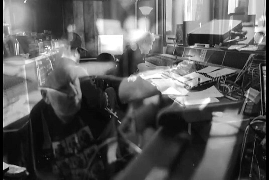 Matthew Good - A look at the making of 'Chaotic Neutral' (Post)