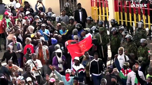 Kenya, scontri fra manifestanti e forze dell'ordine a Nairobi