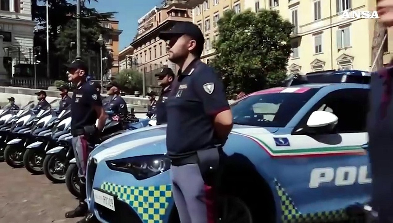 Giro d'Italia a Roma, la Stradale pronta per scortare i ciclisti