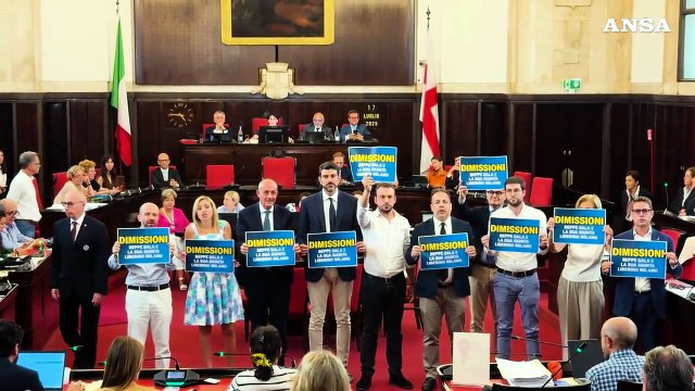 Milano, il sindaco Sala e la Giunta contestati in Consiglio comunale