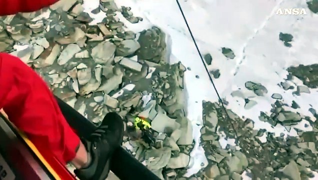 Alpinisti bloccati sul Cervino, recuperati all'alba in elicottero