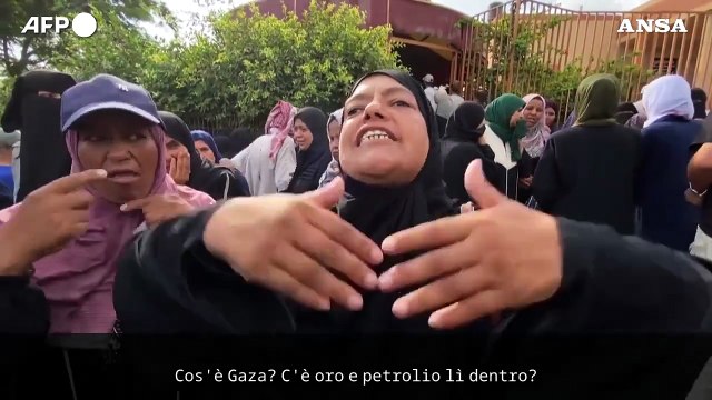 Rafah, La fame ci ha uccisi : i palestinesi piangono i parenti morti in attesa degli aiuti