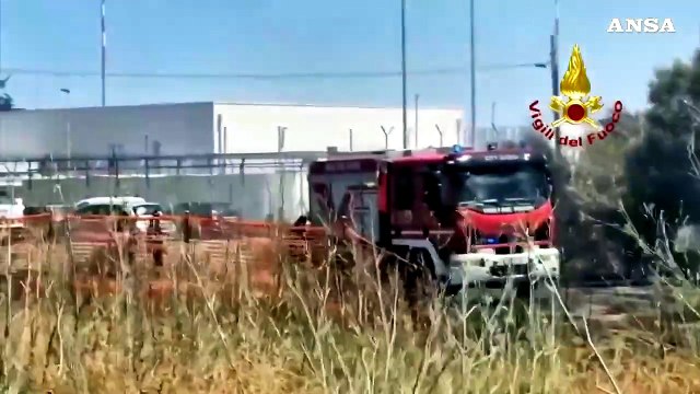 Incendi di vegetazione in Sardegna, roghi a Sassari e alla Maddalena