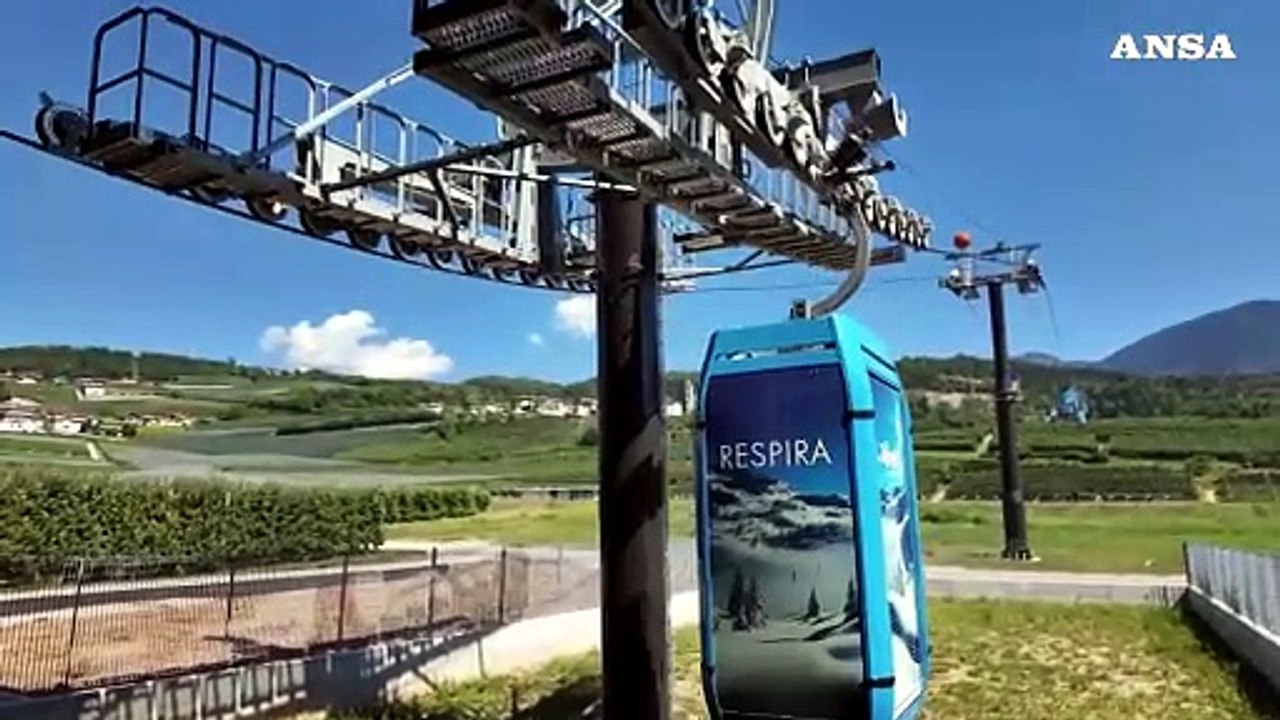 In Trentino al via la prima funivia per le mele al mondo