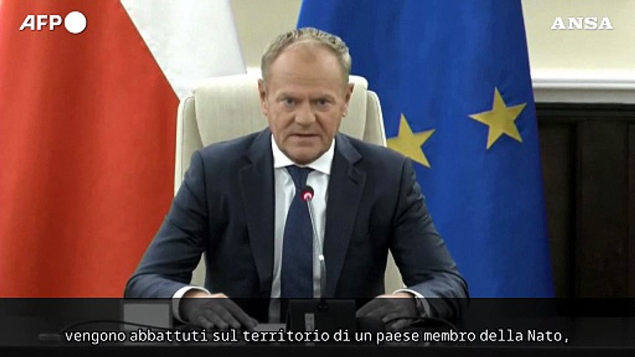 Tusk: "E' la prima volta che droni russi vengono abbattuti sul territorio Nato"