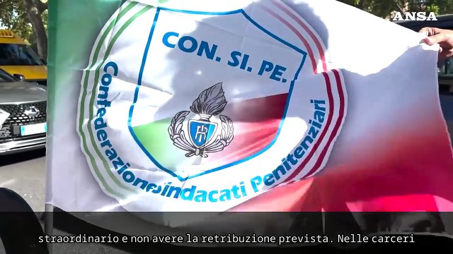 Carceri, la protesta della polizia penitenziaria: Ogni giorno una mattanza