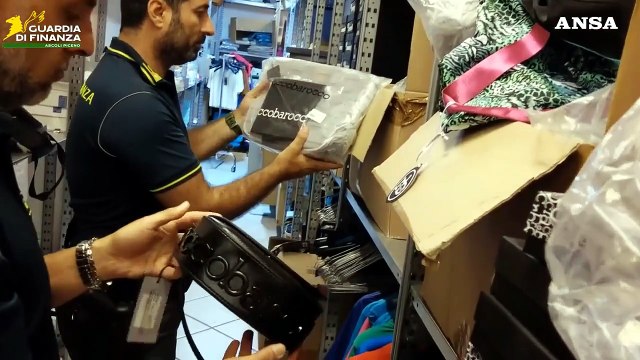 La Finanza sequestra prodotti contraffatti per tre milioni di euro