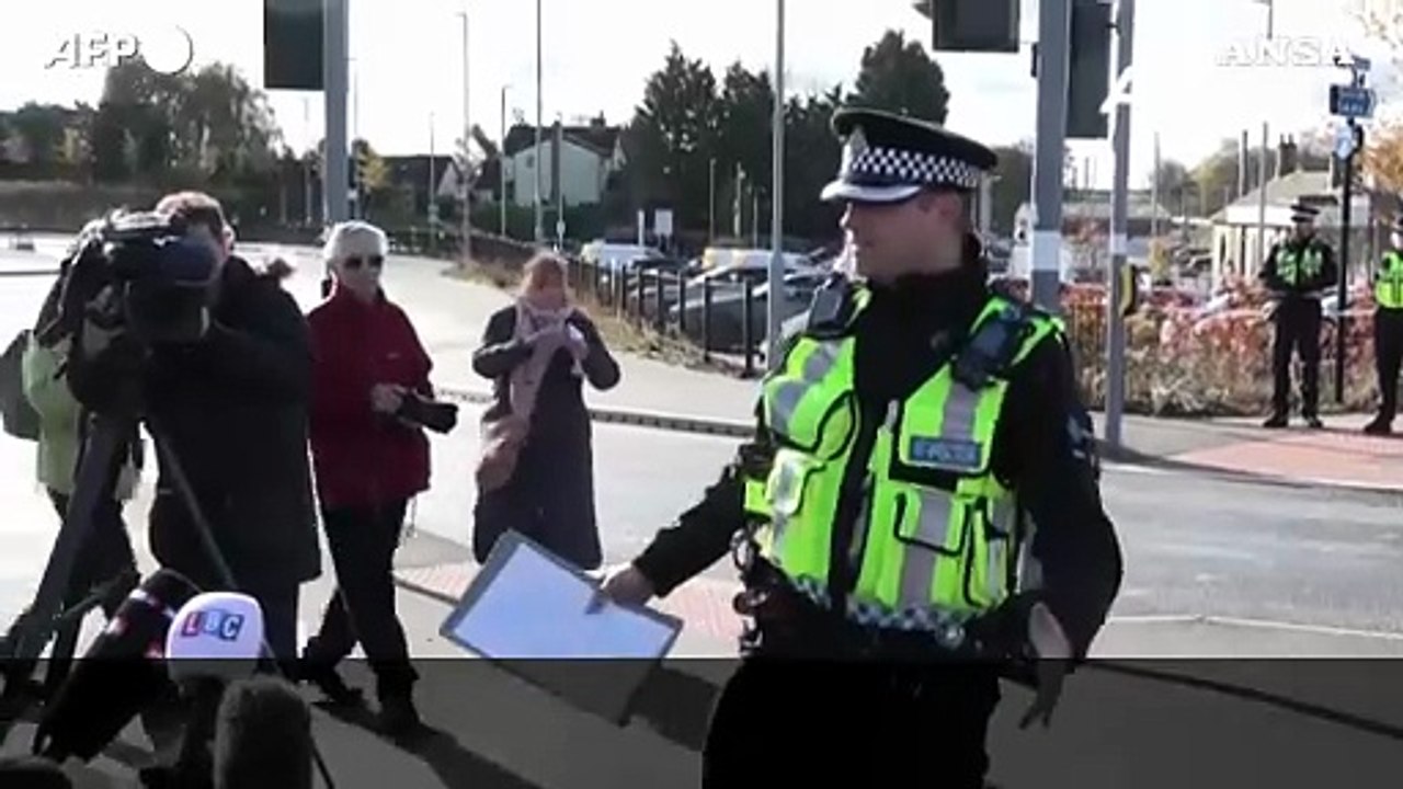 Attacco sul treno per Londra, la polizia: "Esclusa la matrice terroristica"