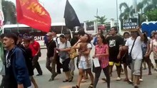 Impeach Sara Now! Sigaw ng mga grupo na nagtungo sa harap ng Senado para sa impeachment trial laban kay VP Sara Duterte [Full Movie]