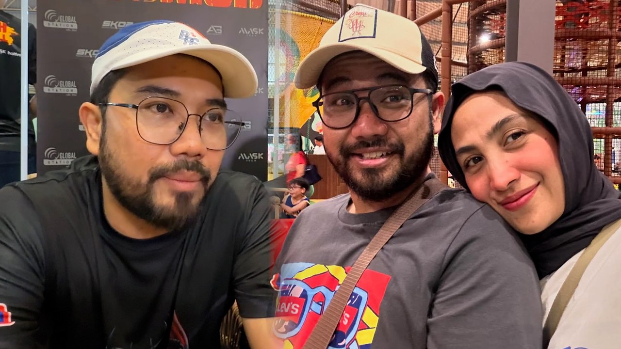 Salute cara Johan dan Ozlynn ajar anak... Kelakar tapi makan dalam!