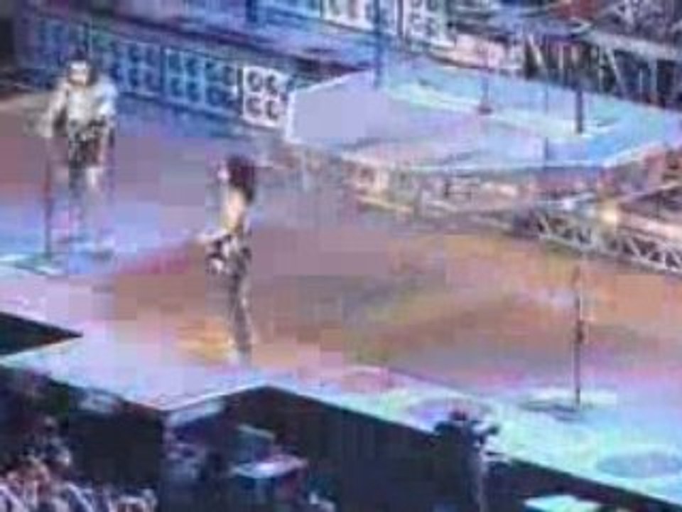 KISS 2008 PARIS BERCY (intro DEUCE)