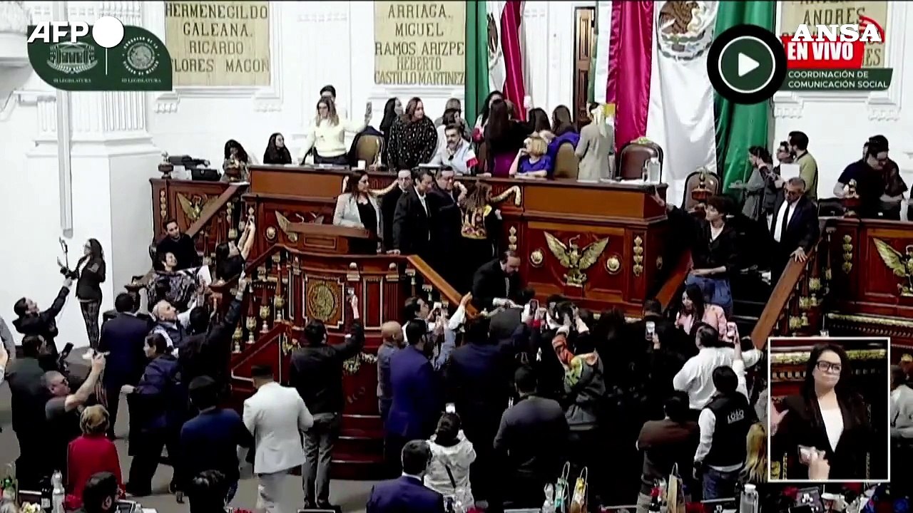 Rissa tra deputate al Congresso di Citta' del Messico