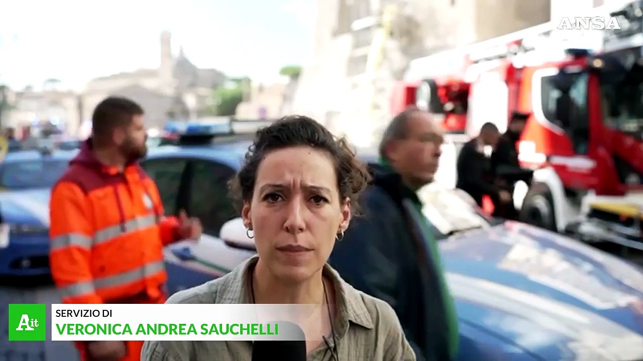 Crollo ai Fori, uomo sotto le macerie: la Torre non e' ancora in sicurezza
