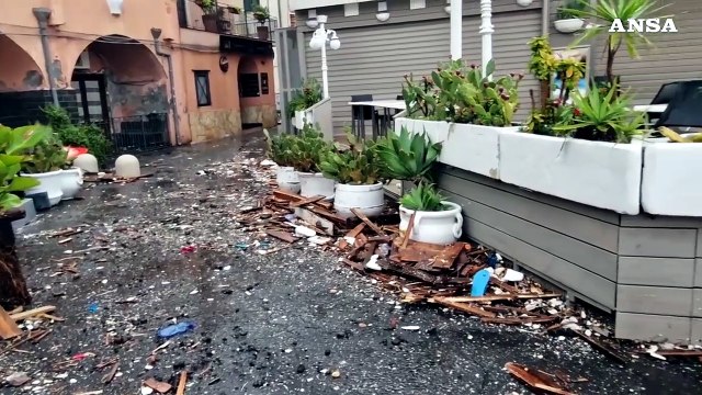 Il Ciclone Harry imperversa in SIcilia, violenta mareggiata a Catania