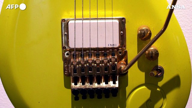All'asta la chitarra di Kurt Cobain, puo' valere fino a 5 milioni
