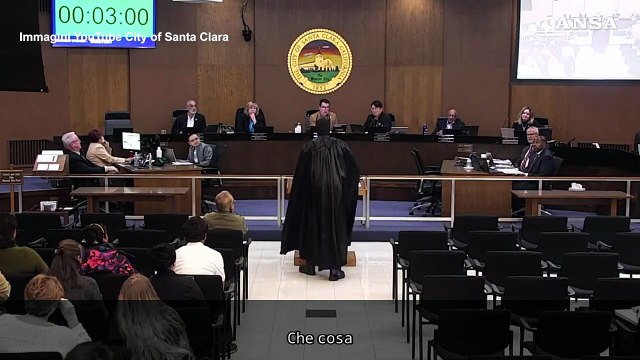 Santa Clara, Batman in tribunale: un errore l'ICE al Super Bowl