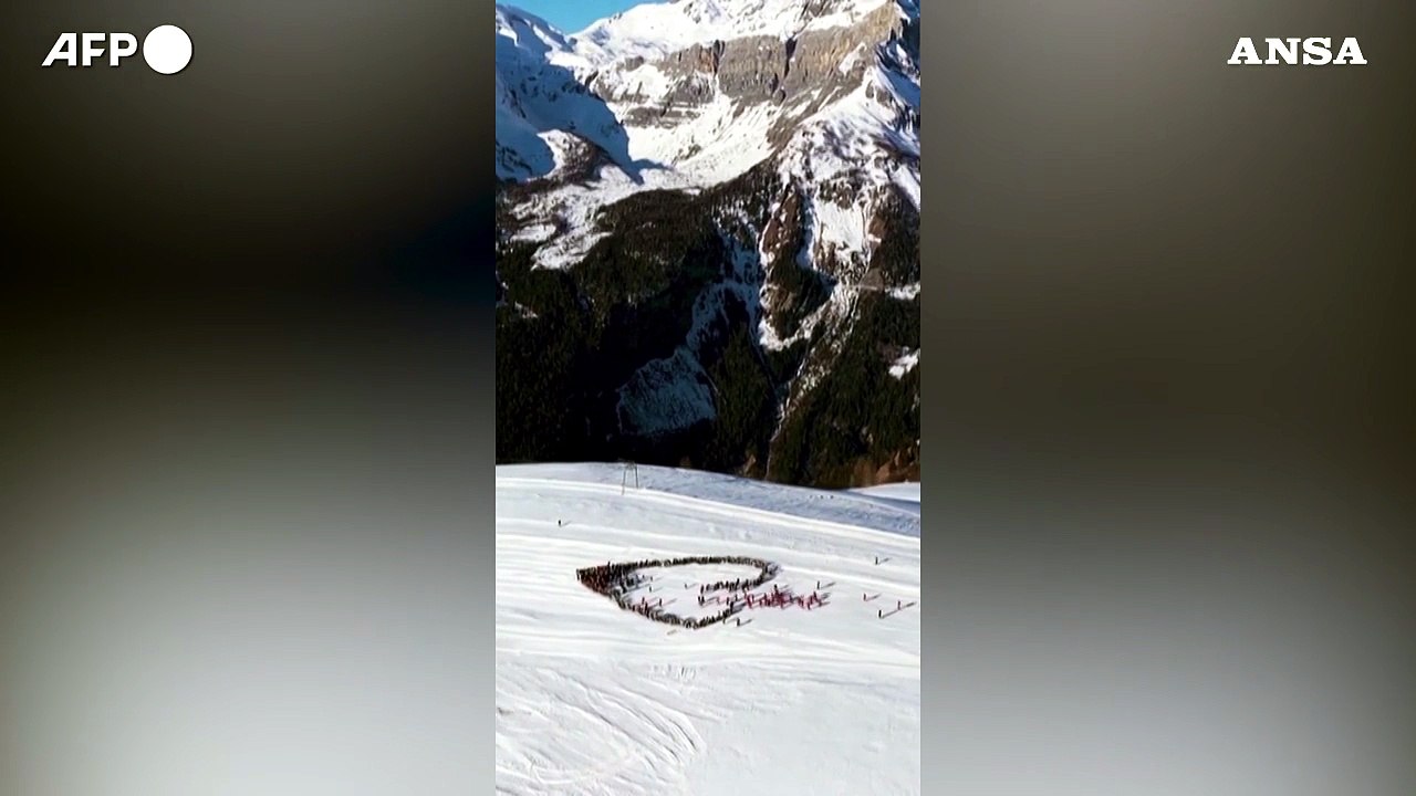 Crans-Montana, sulla pista da sci l'omaggio alle vittime