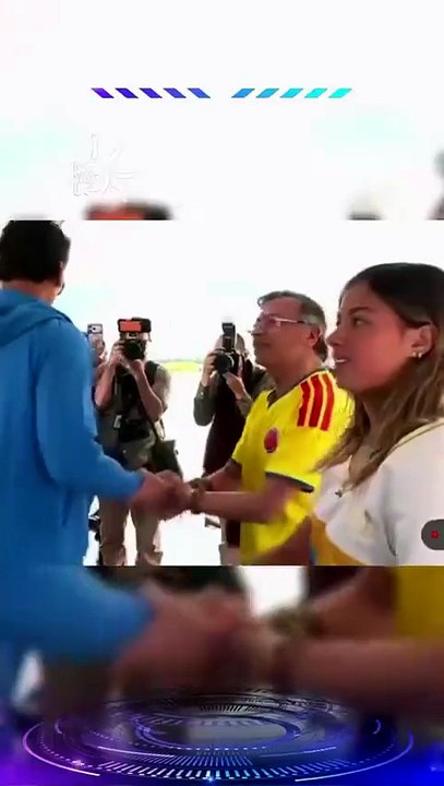 James Rodriguez refuse une photo avec Antonella Petro, la fille du président colombien