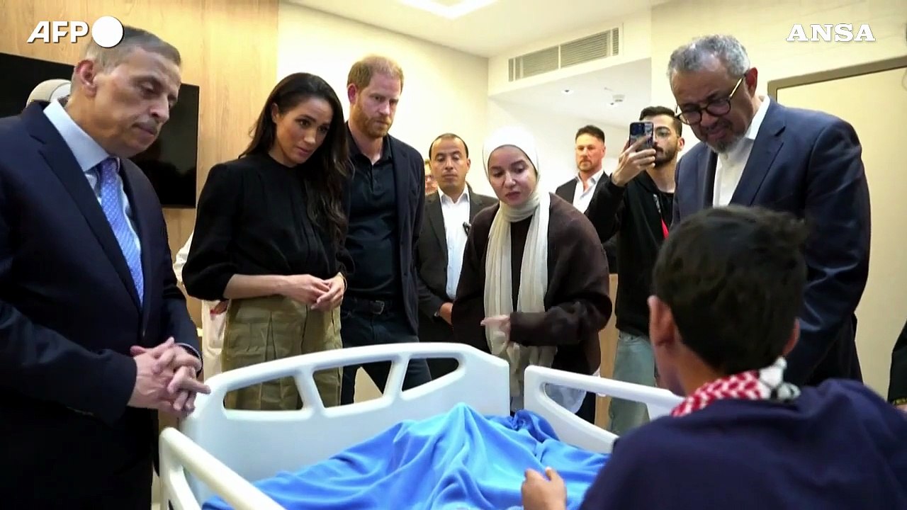 Harry e Meghan in Giordania: l'incontro con i bambini malati di Gaza