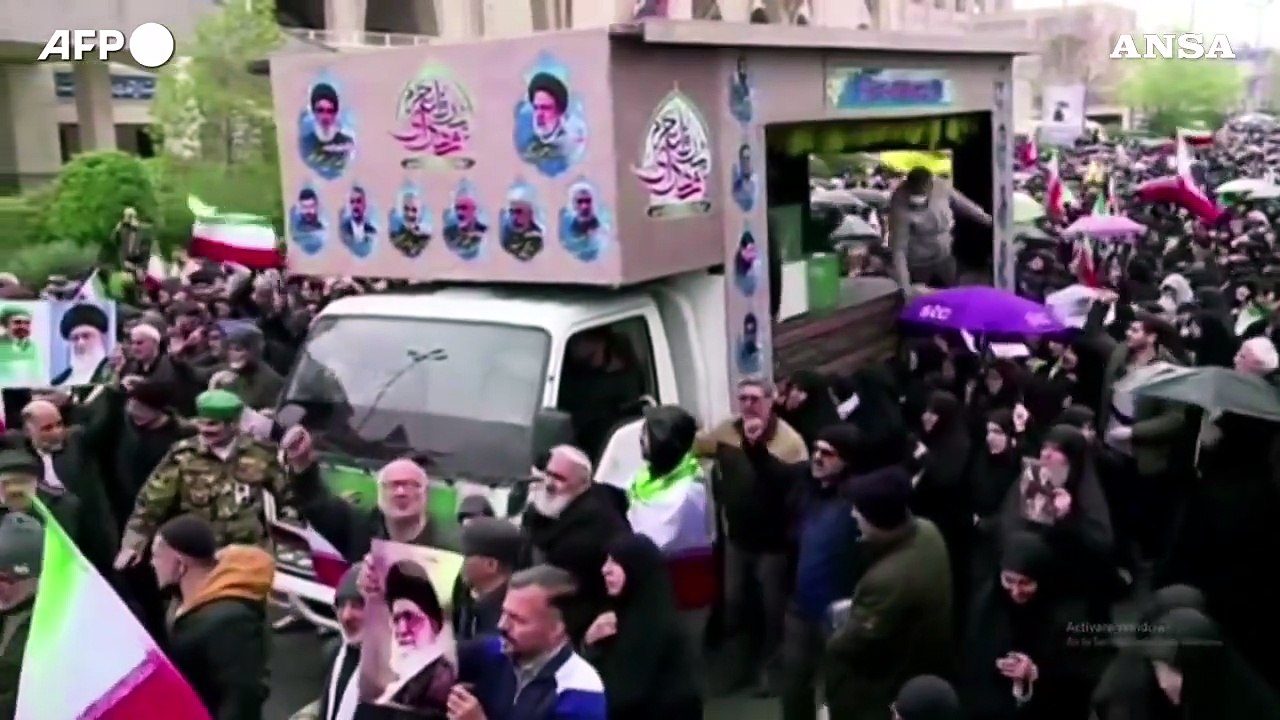 Iran, il funerale del capo dei servizi segreti Esmail Khatib