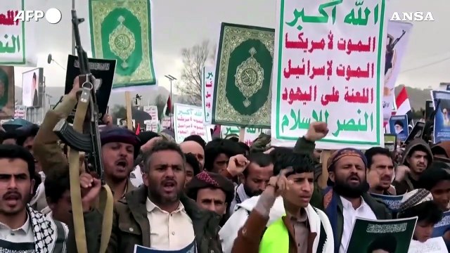 Manifestazioni nello Yemen e in Iraq a sostegno di Iran, palestinesi e Libano