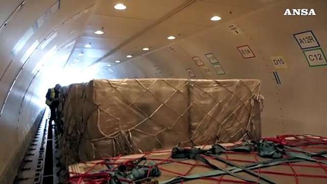 A Fiumicino l'arrivo delle schede elettorali degli italiani all'estero