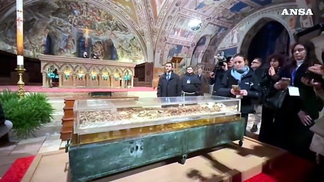 Assisi, iniziata l'ostensione delle spoglie di san Francesco